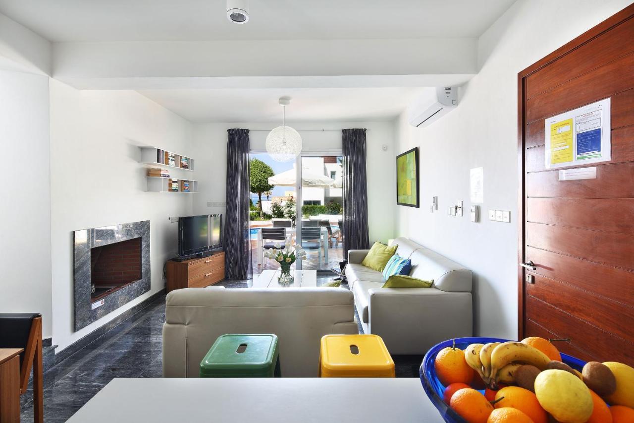 Paradise Cove Luxurious Beach Villas Paphos Exterior foto