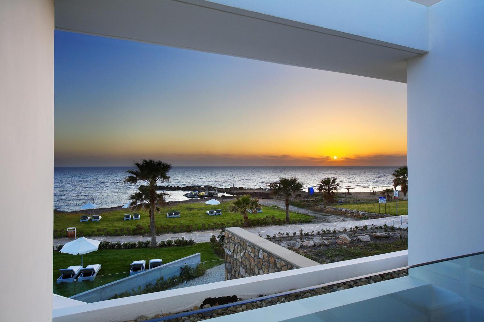 Paradise Cove Luxurious Beach Villas Paphos Exterior foto